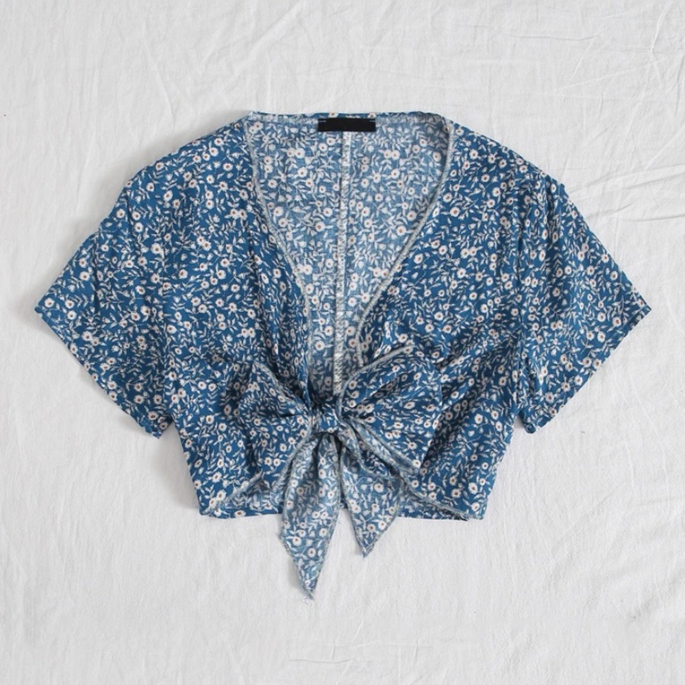 Tie Front Ditsy Floral Top
